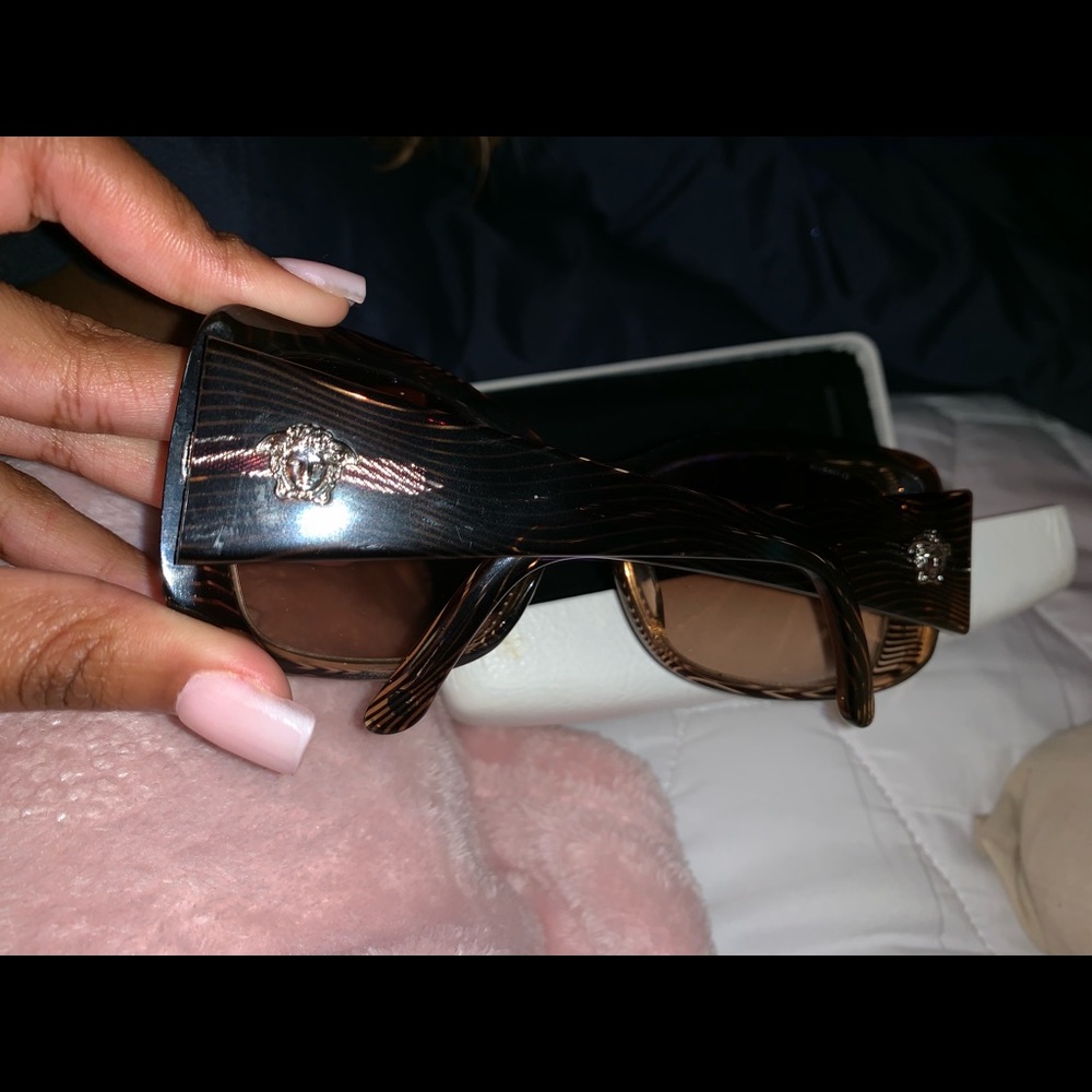 versace sunglasses - Picture 3 of 3